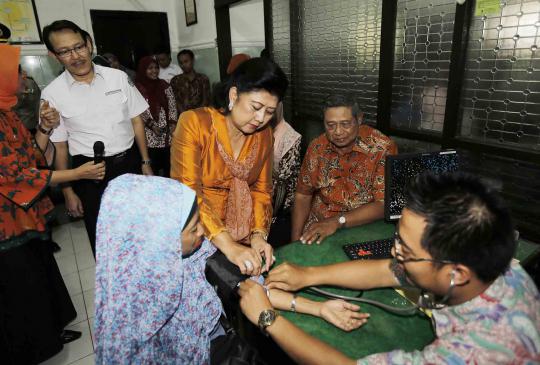 Presiden SBY tinjau pelaksanaan BPJS di Surabaya