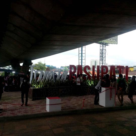 Foto Merasa Kesepian Mampir Aja Ke Taman Jomblo Di