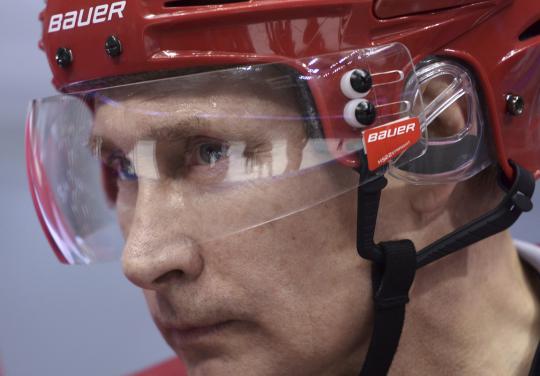 Ketika Presiden Putin main Hoki es