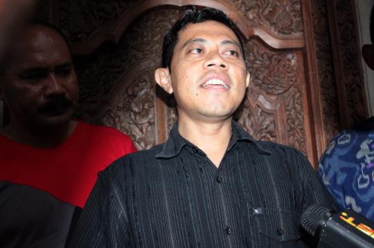 Mangkir dari panggilan, penyidik KPK datangi rumah Anas