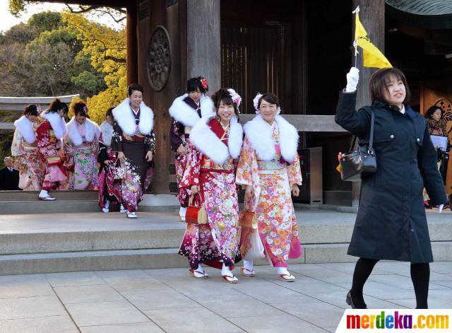 tradisi hot di jepang foto tradisi unik gadis di jepang perkenalkan kedewasaan tradisi hot di jepang foto tradisi unik gadis di jepang perkenalkan kedewasaan