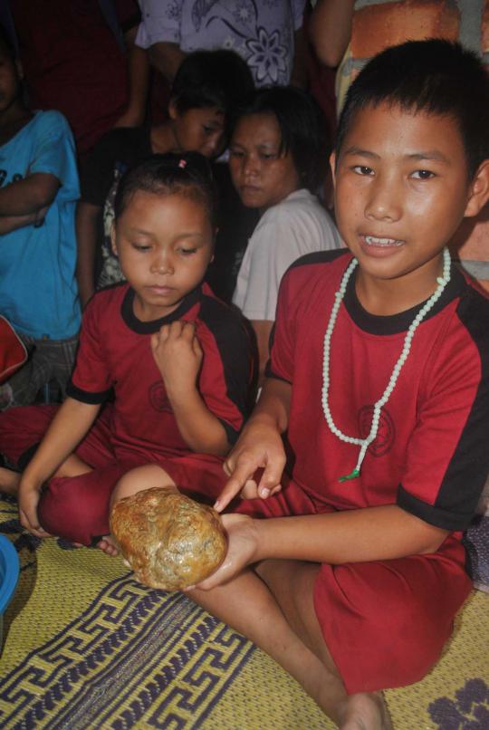 Ini Upik, dukun cilik mirip Ponari dari Muara Enim