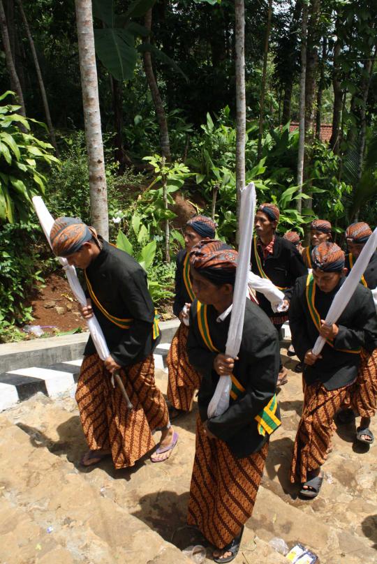 Tradisi jamasan pusaka dalam peringatan Maulid Nabi di Banyumas