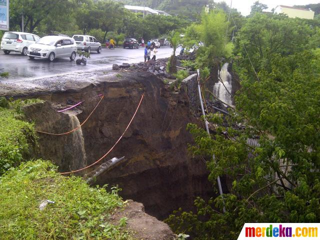 Foto : Ini parahnya banjir Manado merdeka.com
