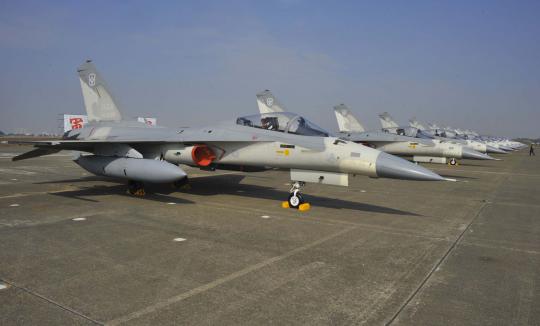 Aksi manuver armada pesawat tempur terbaru buatan Taiwan