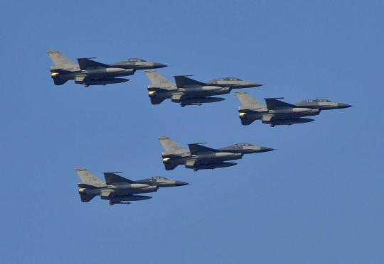 Aksi manuver armada pesawat tempur terbaru buatan Taiwan