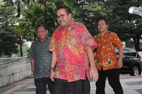 Berbatik merah, Rano Karno penuhi panggilan KPK