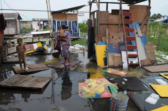 Kali Sunter meluap, warga Kampung Pulo Kandang kebanjiran