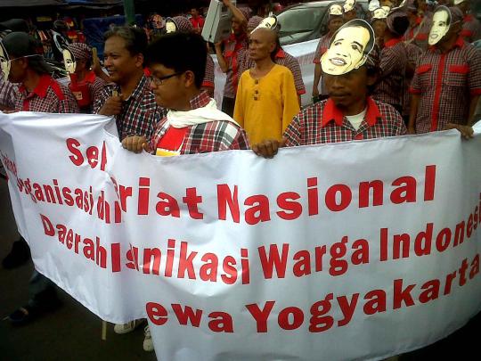 Dukung Jokowi nyapres, warga Yogyakarta pawai di Malioboro