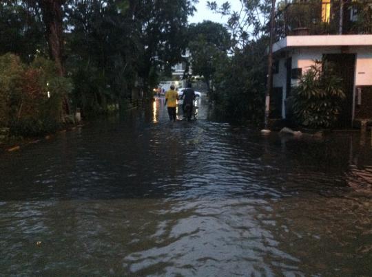 Banjir Kelapa Gading mulai surut