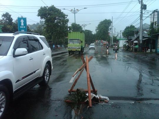 Dua hari terendam banjir, jalur Pantura banyak lubang