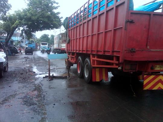 Dua hari terendam banjir, jalur Pantura banyak lubang