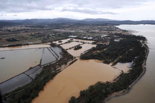 Banjir bandang sapu tenggara Prancis, 2 warga tewas