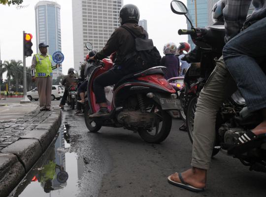 Aksi Polantas di Bundaran HI sosialisasikan budaya bersih suap