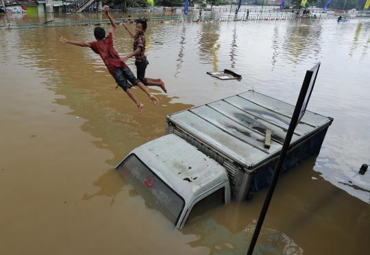 Banjir kembali lumpuhkan akses Casablanca-Kampung Melayu