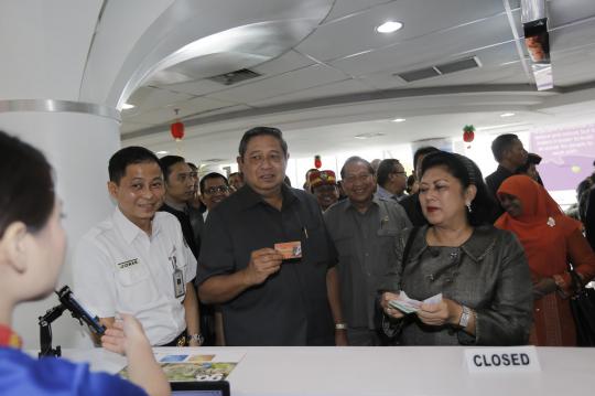 Tinjau Bandara Kualanamu, SBY naik Kereta ARS dari Stasiun Medan