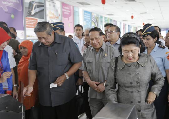 Tinjau Bandara Kualanamu, SBY naik Kereta ARS dari Stasiun Medan