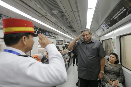 Tinjau Bandara Kualanamu, SBY naik Kereta ARS dari Stasiun Medan