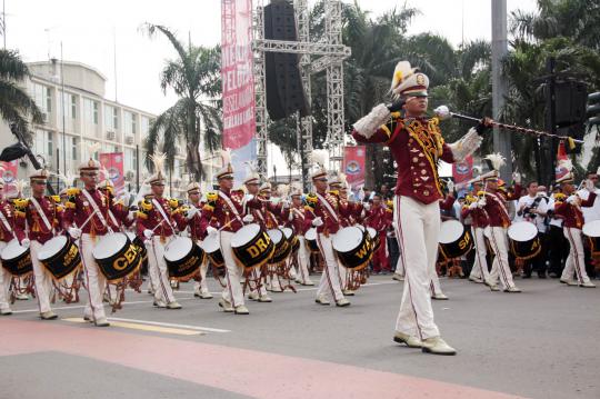 Aksi polisi cilik dan marching band Akpol di Bundaran HI