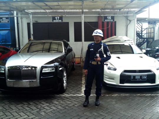 Ini deretan mobil mewah milik adik Ratu Atut di KPK