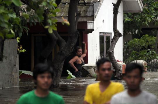 Parahnya banjir terjang komplek Polri Pondok Karya