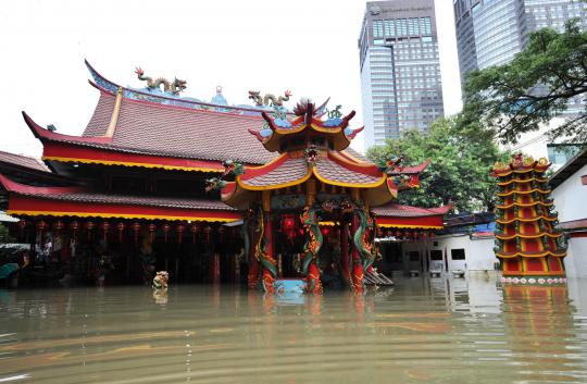 Jelang Imlek, vihara di Semanggi kebanjiran