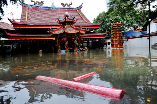 Jelang Imlek, vihara di Semanggi kebanjiran