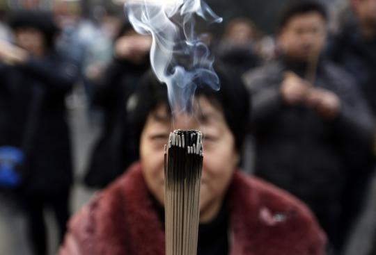 Jutaan warga Beijing sembahyang rayakan Imlek