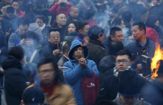 Jutaan warga Beijing sembahyang rayakan Imlek