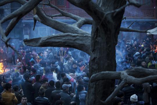 Jutaan warga Beijing sembahyang rayakan Imlek