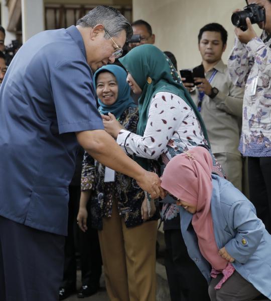 Kunjungan balasan SBY ke rumah EEN Sukaesih di Sumedang