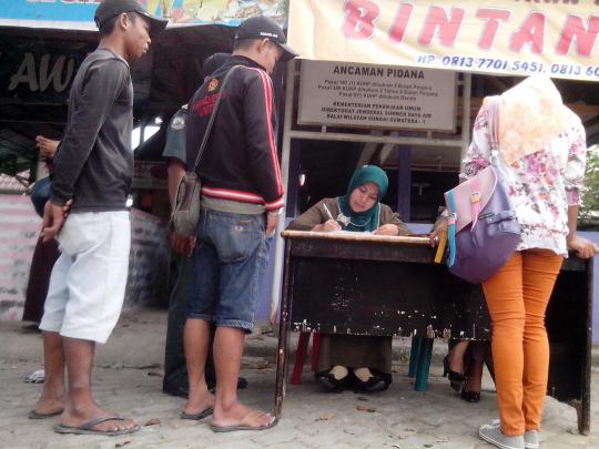 Gelar razia, Satpol PP Aceh minta wanita nonmuslim pakai jilbab