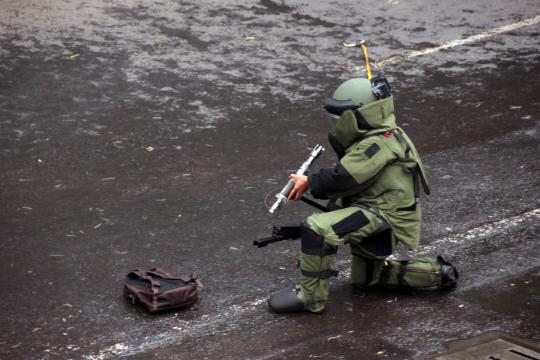 Aksi polisi antiteror dan sniper amankan Kantor Bawaslu