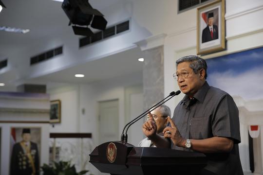 SBY minta bantuan TNI atasi jalan rusak akibat banjir