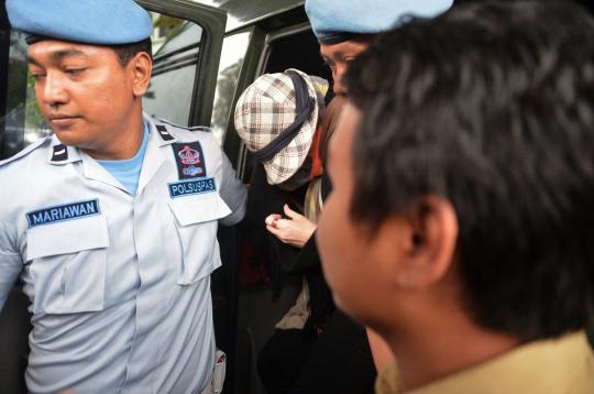 Bebas, Corby dikawal ketat polisi