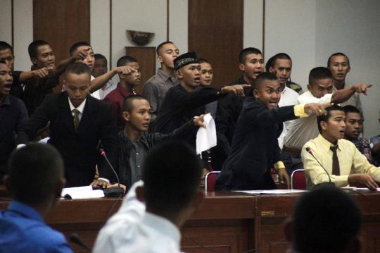 Simulasi pengamanan Pemilu 2014 di Gedung KPU