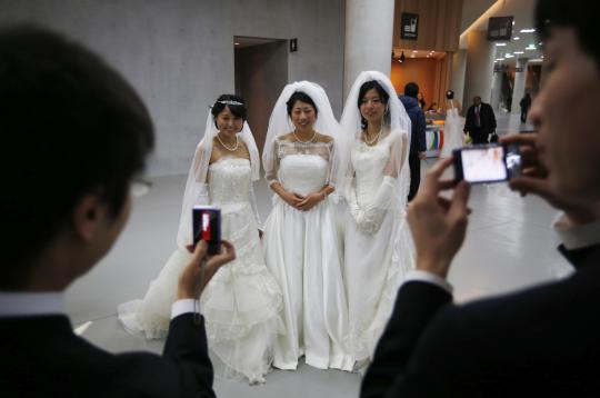 Ribuan warga Korea Selatan nikah massal