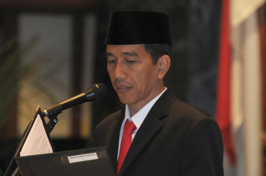 Jokowi saat lantik 26 pejabat baru Pemprov DKI