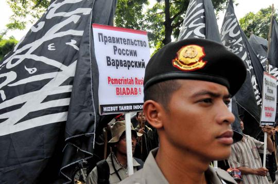 Massa HTI tuntut pembebasan Hizbut Tahrir Rusia