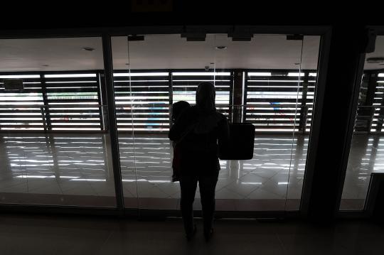 Pesawat delay, ratusan penumpang di Soekarno Hatta terlantar