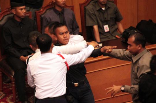 Simulasi Operasi Mantap Brata amankan sidang Pemilu di MK