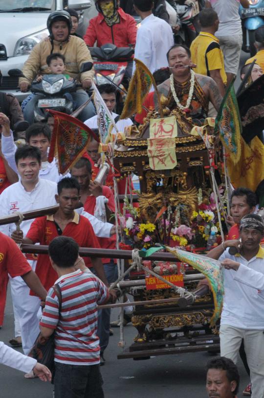 Ekstremnya perayaan Cap Go Meh di Jalan Gajah Mada