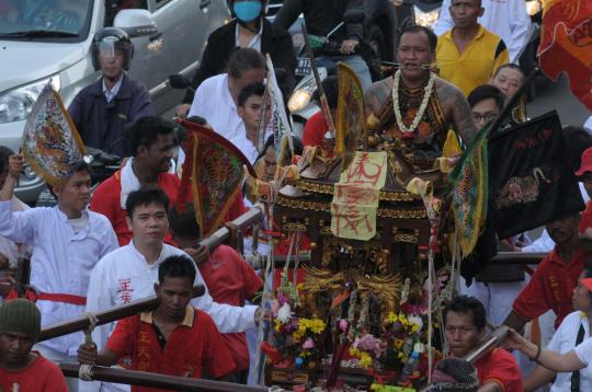 Ekstremnya perayaan Cap Go Meh di Jalan Gajah Mada