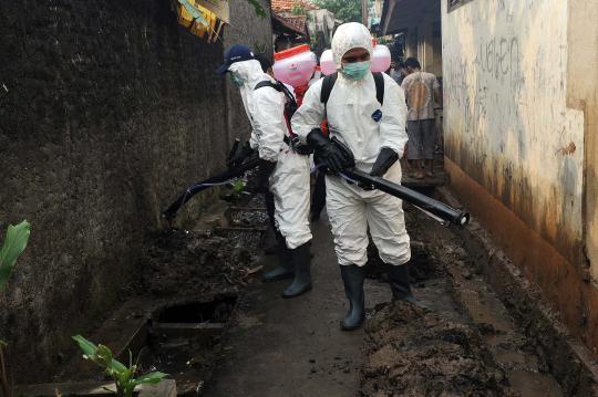 PMI hibur anak-anak korban banjir di Cawang