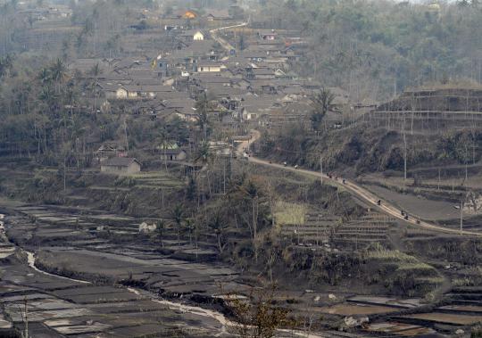 Derita warga Putut Malang yang rumahnya hancur akibat abu Kelud