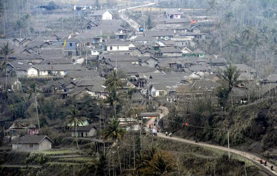 Derita warga Putut Malang yang rumahnya hancur akibat abu Kelud