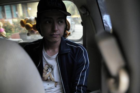 Usai diperiksa di Polsek Pulogadung, Roger digelandang ke BNN