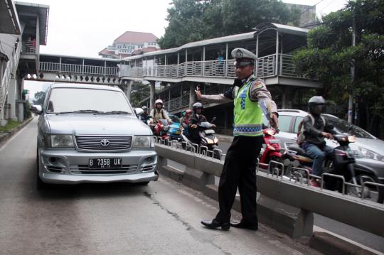 Sterilisasi jalur busway, sepeda 'kena tilang'