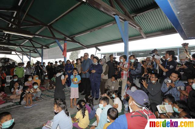 Foto SBY kunjungi lokasi pengungsian korban Gunung Kelud 