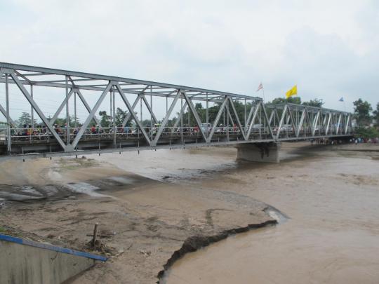 Banjir lahar Gunung Kelud terus ancam warga Kediri